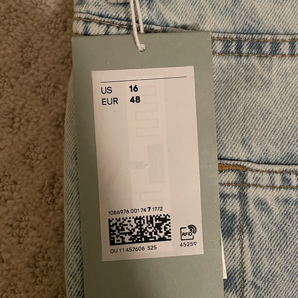 H and M 90s Straight Leg - Picture 5 of 5